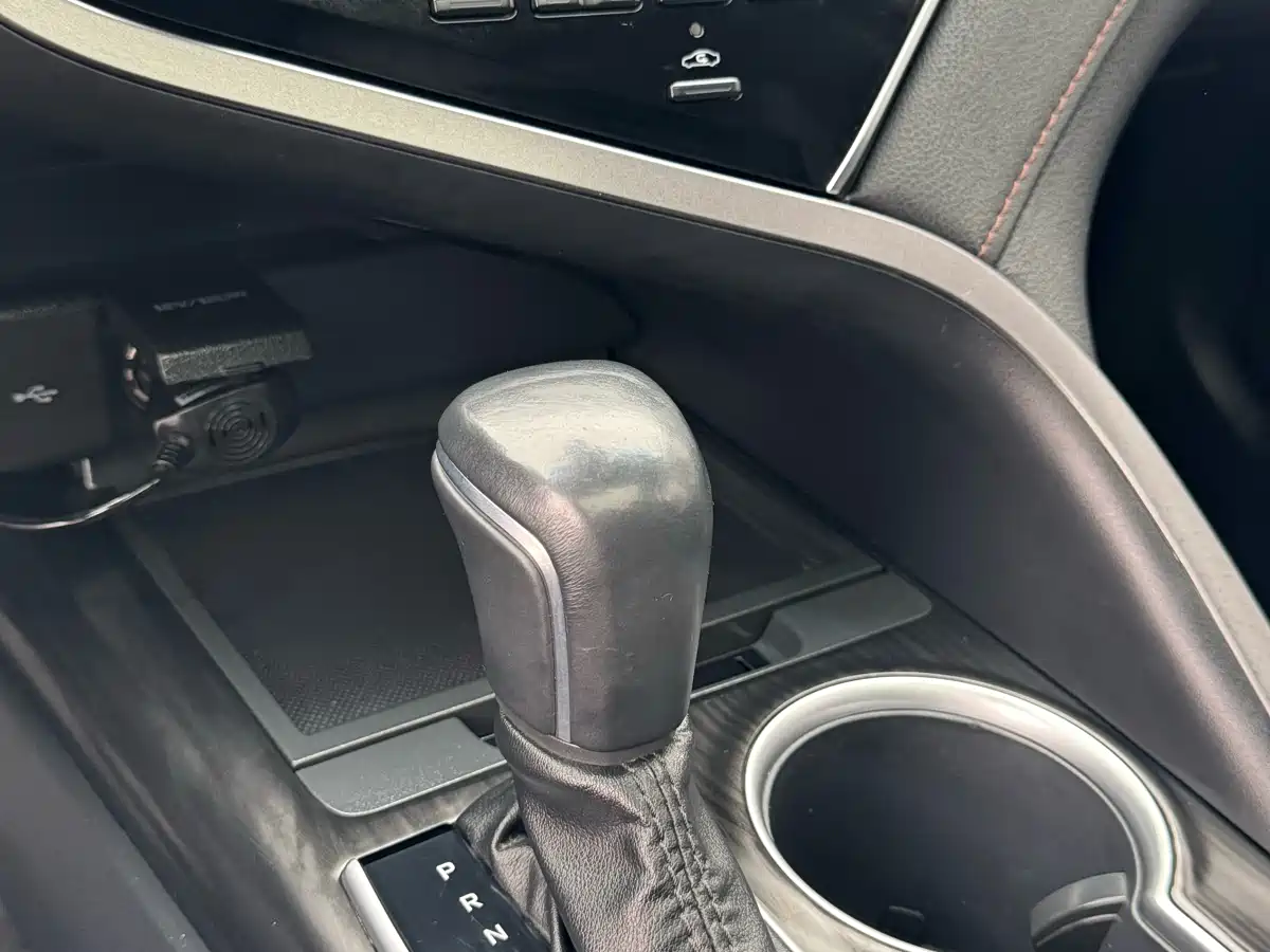 Toyota Camry 2023 2.0G Luxury Edition фото 16