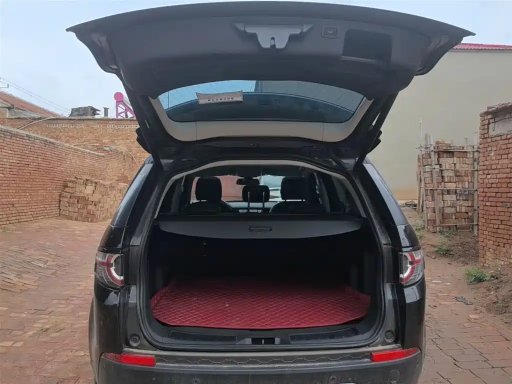 Land Rover Discovery Sport 2019 240PS SE Edition China VI фото 19