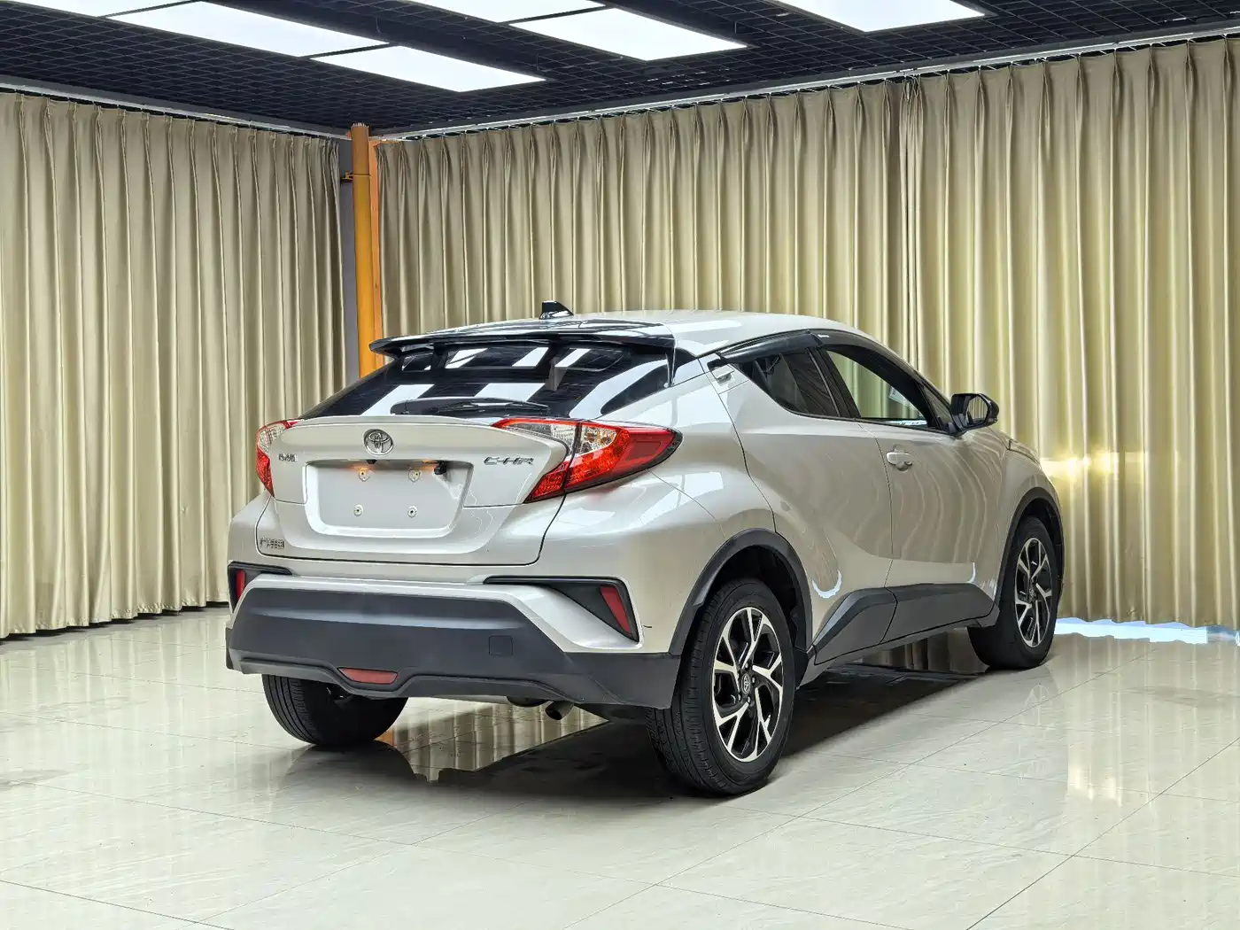 Toyota C-HR 2020 Model 2.0L Comfort фото 22