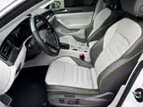 Photo 5 - Volkswagen CC