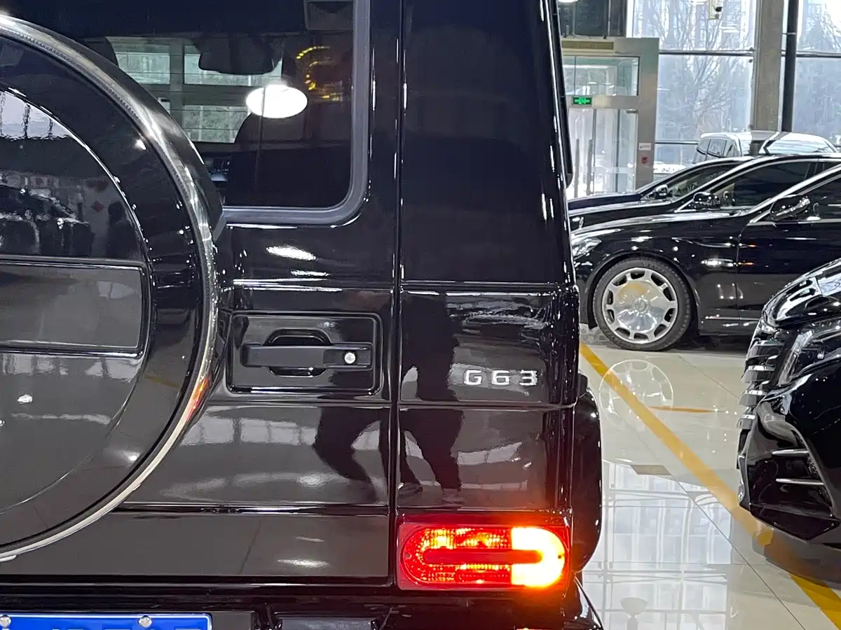 Mercedes-Benz G-Class AMG 2016 AMG G 63 фото 9
