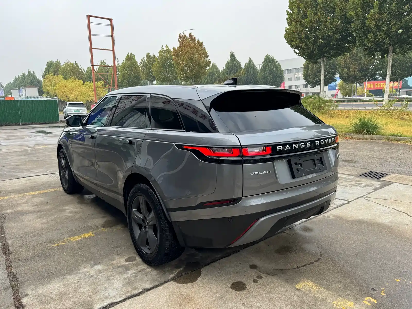 Photo 12 - Land Rover Range Rover Velar