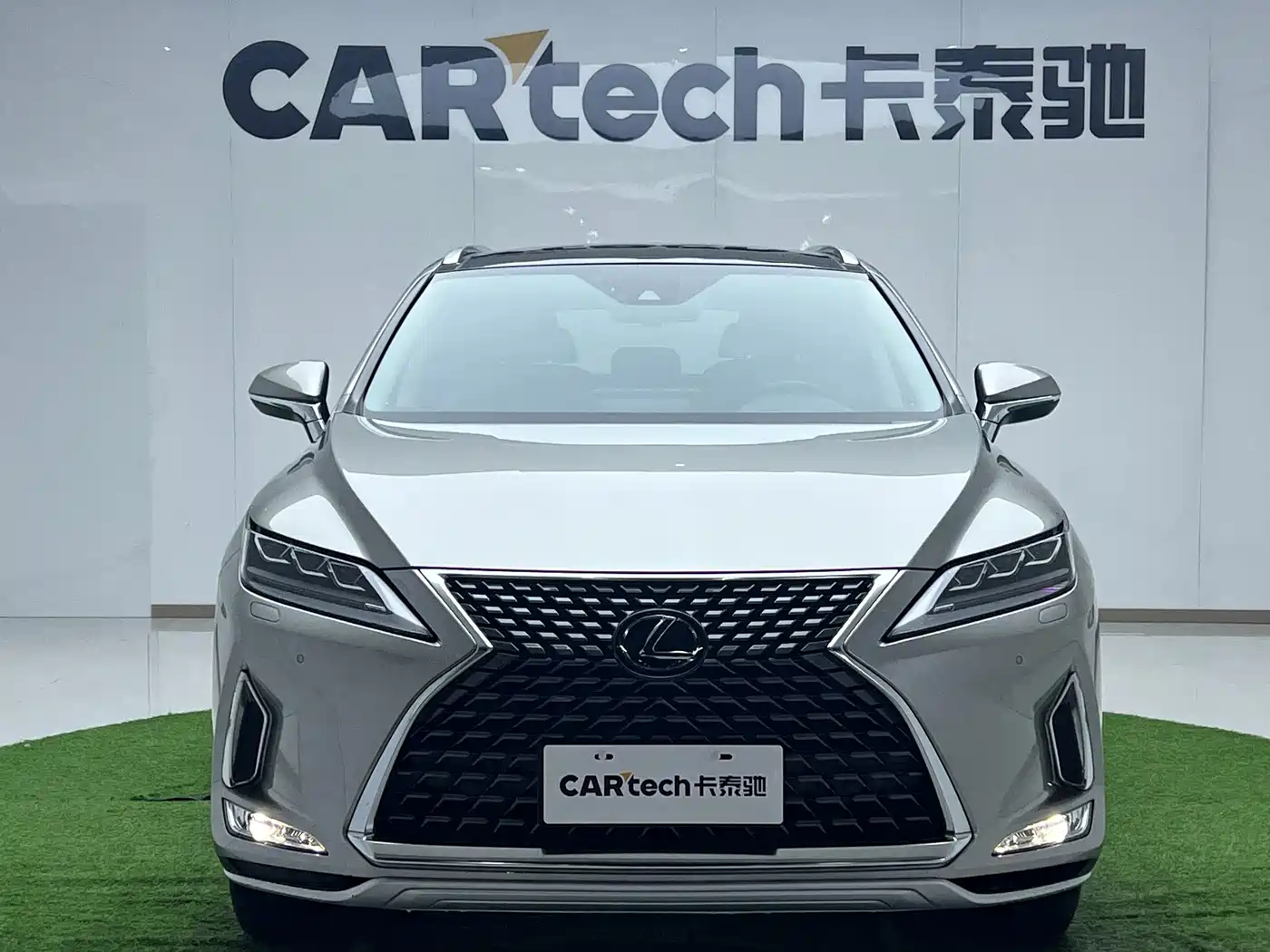 Lexus RX 2021 300 AWD Special Edition фото 2