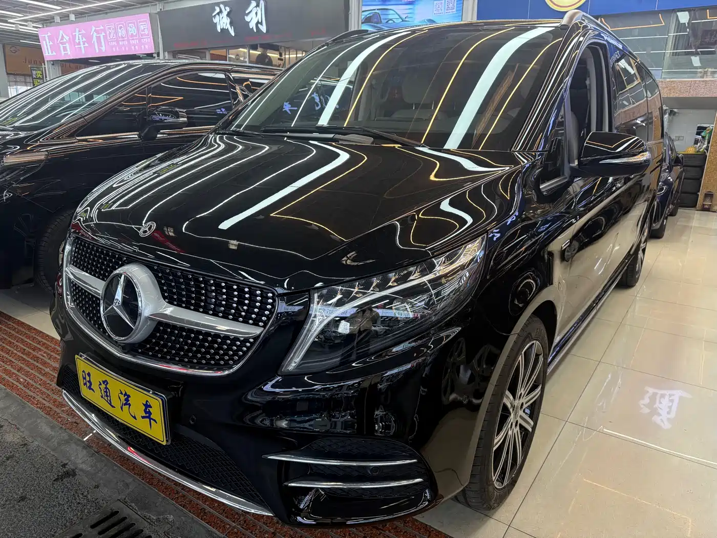 MERCEDES-BENZ V-CLASS