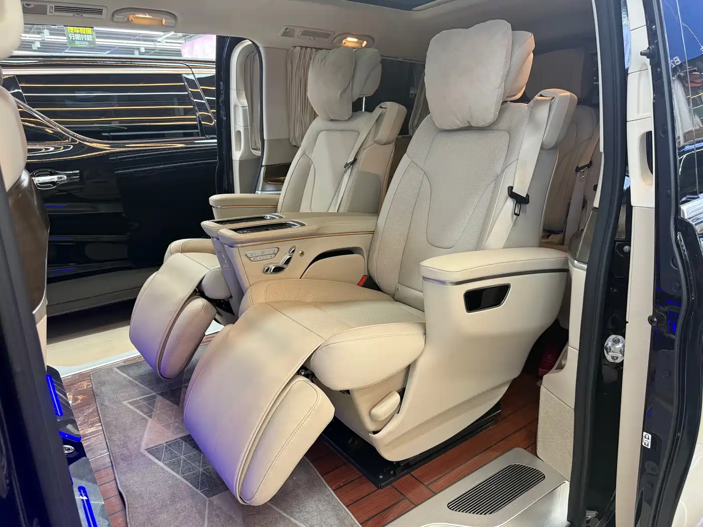 MERCEDES-BENZ V-CLASS