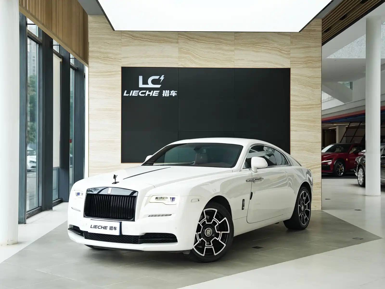Фото 1 - Rolls-Royce Wraith