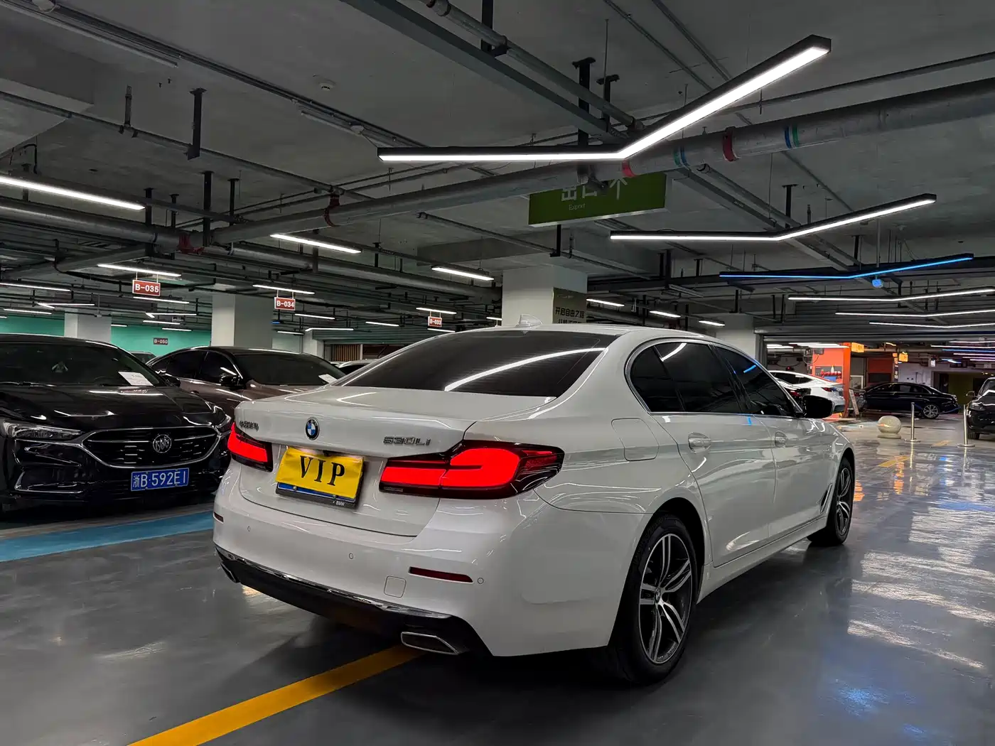 BMW 5 Series (Import) 2022 530i M Sport Package фото 12