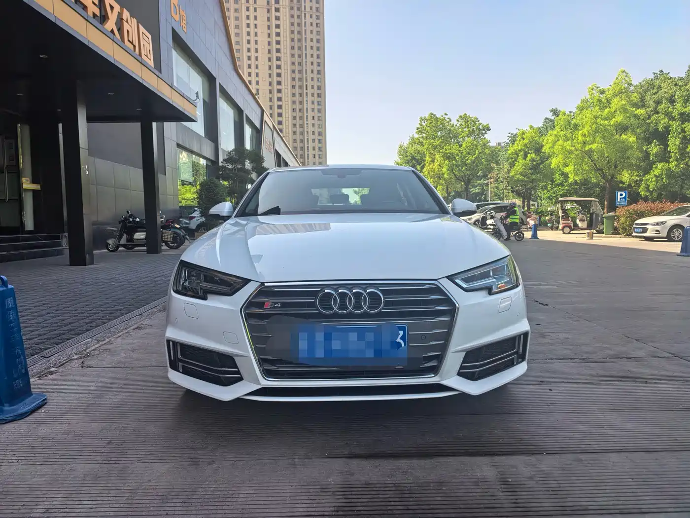 Audi A4L 2018 30th Anniversary 40 TFSI Fashion фото 3