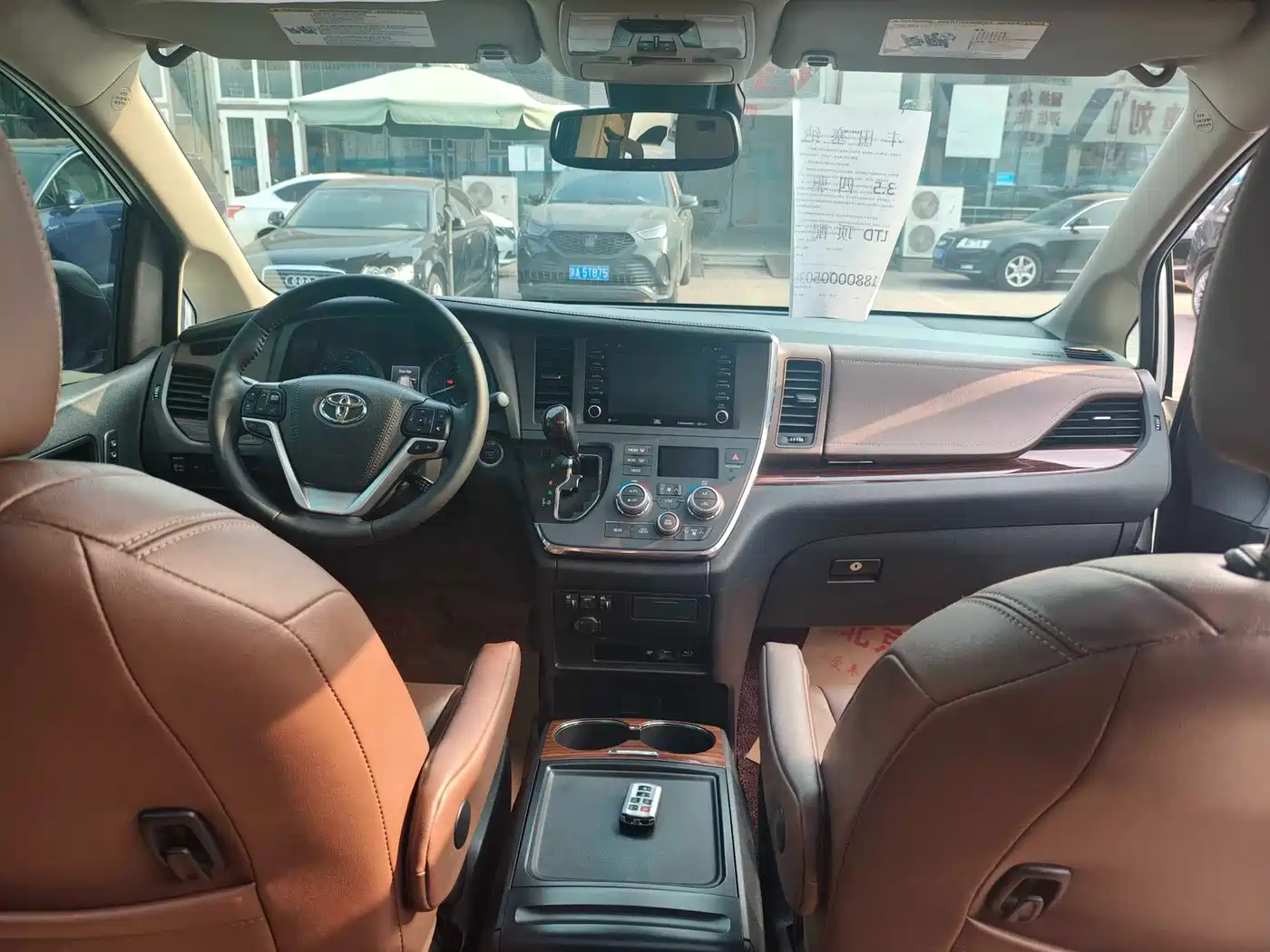 Toyota Sienna 2015 3.5L 4WD L фото 4