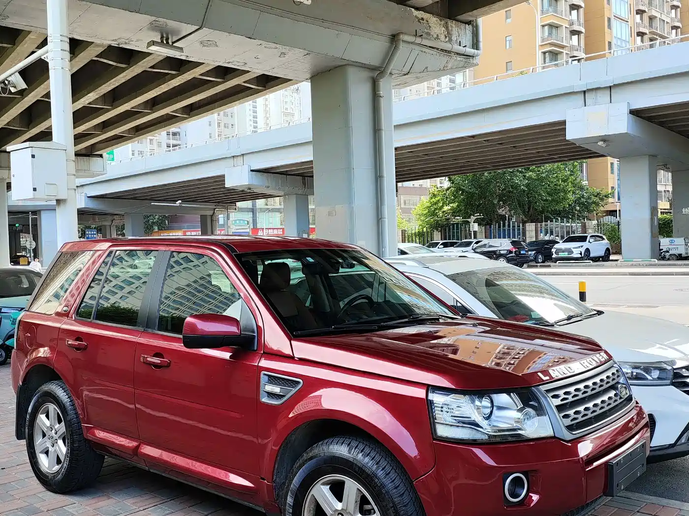 Land Rover Freelander 2 2013 2.2T SD4 S Diesel фото 23