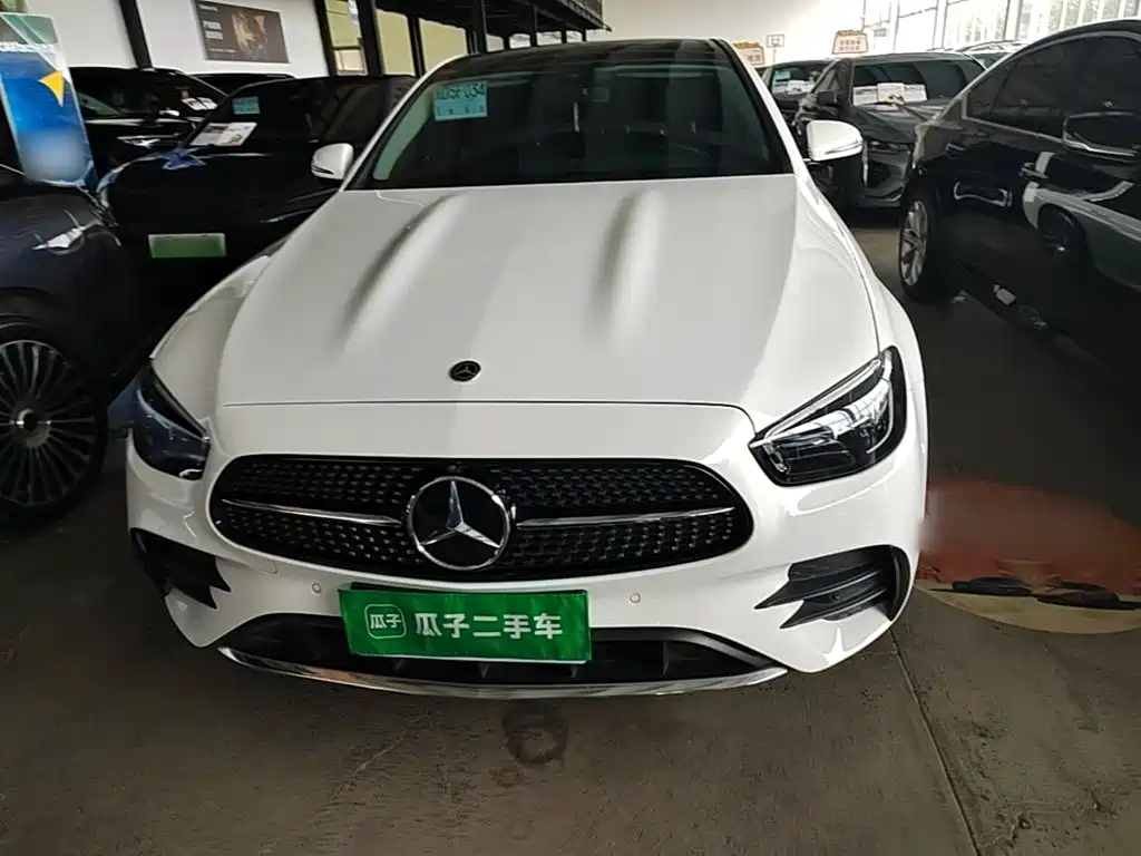 Photo 3 - Mercedes-Benz E-Class