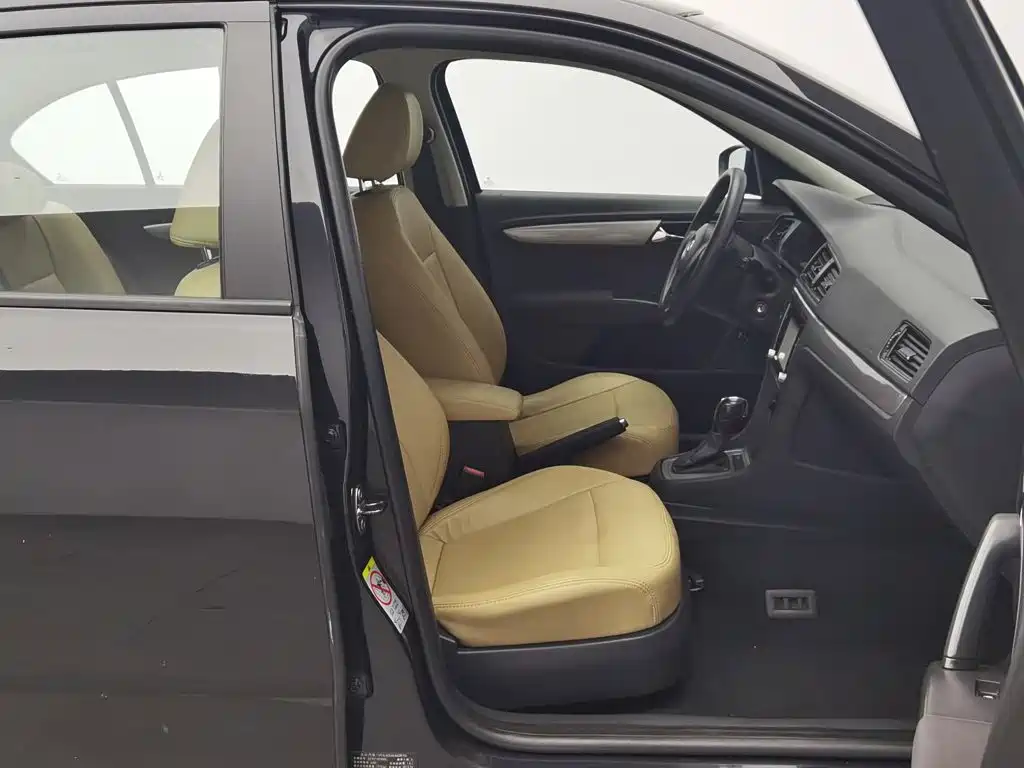 Volkswagen Lavida 2013 2013 Facelift Classic 1.6L Automatic Trend