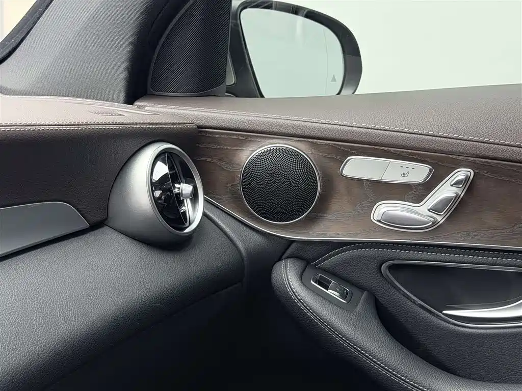 Mercedes-Benz GLC 2020 Facelift GLC 300 L 4MATIC Dynamic фото 33