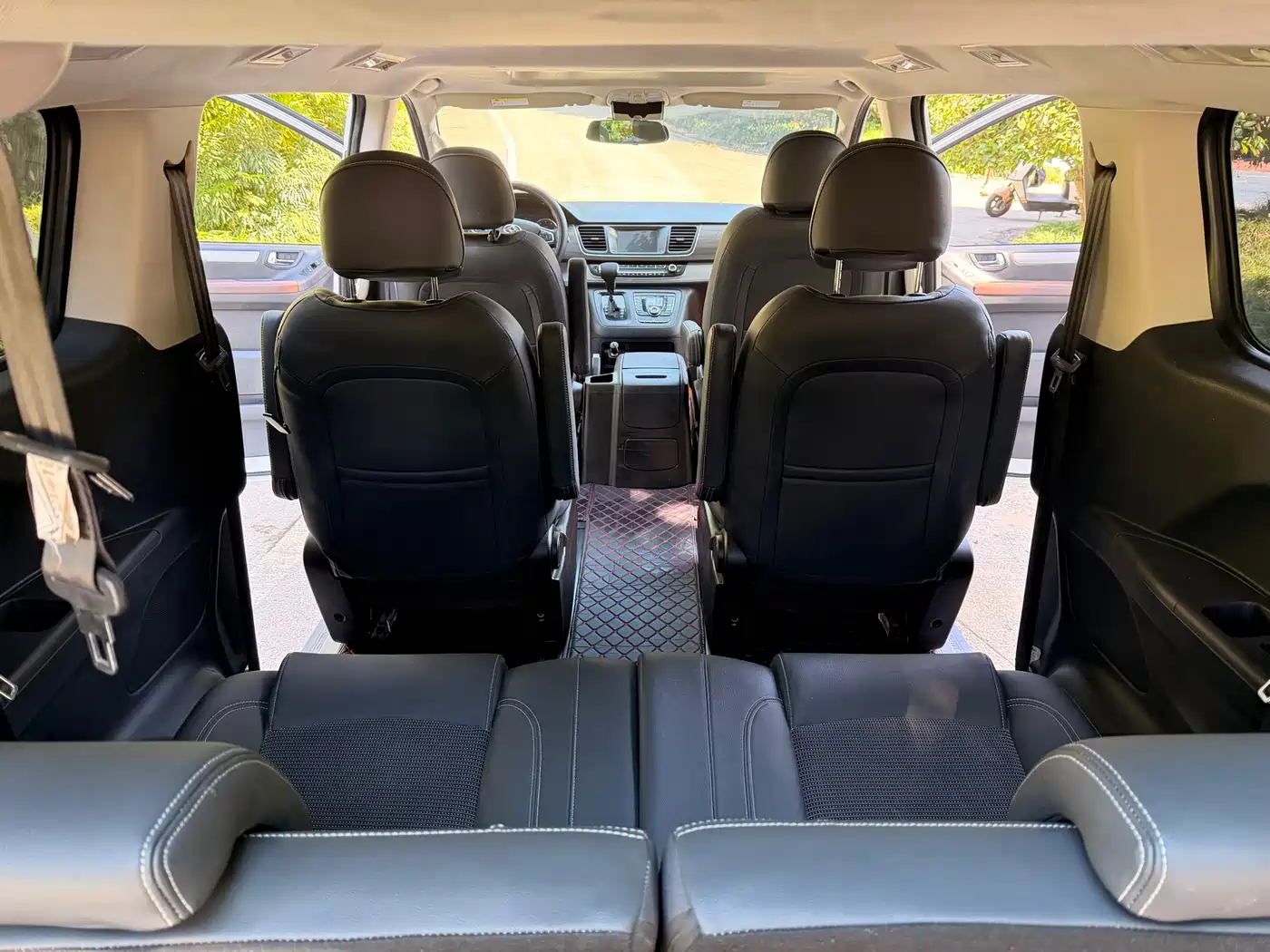 SAIC Maxus Maxus G10 2019 PLUS 2.0T Auto Elite China VI фото 38