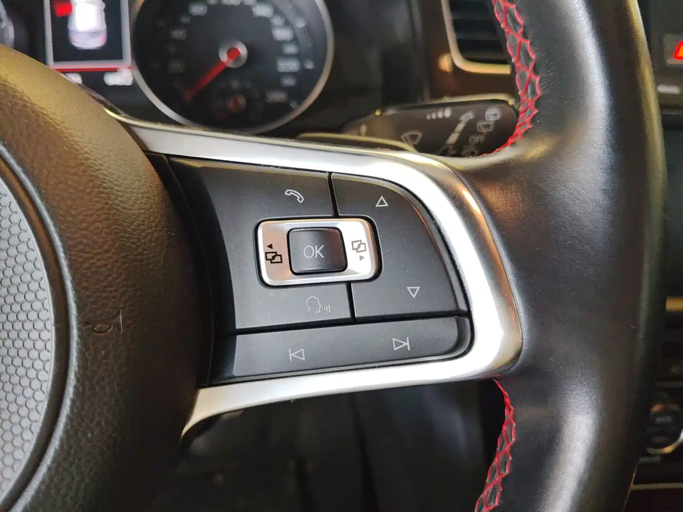 Volkswagen Golf GTI 2016 2.0TSI GTI фото 14