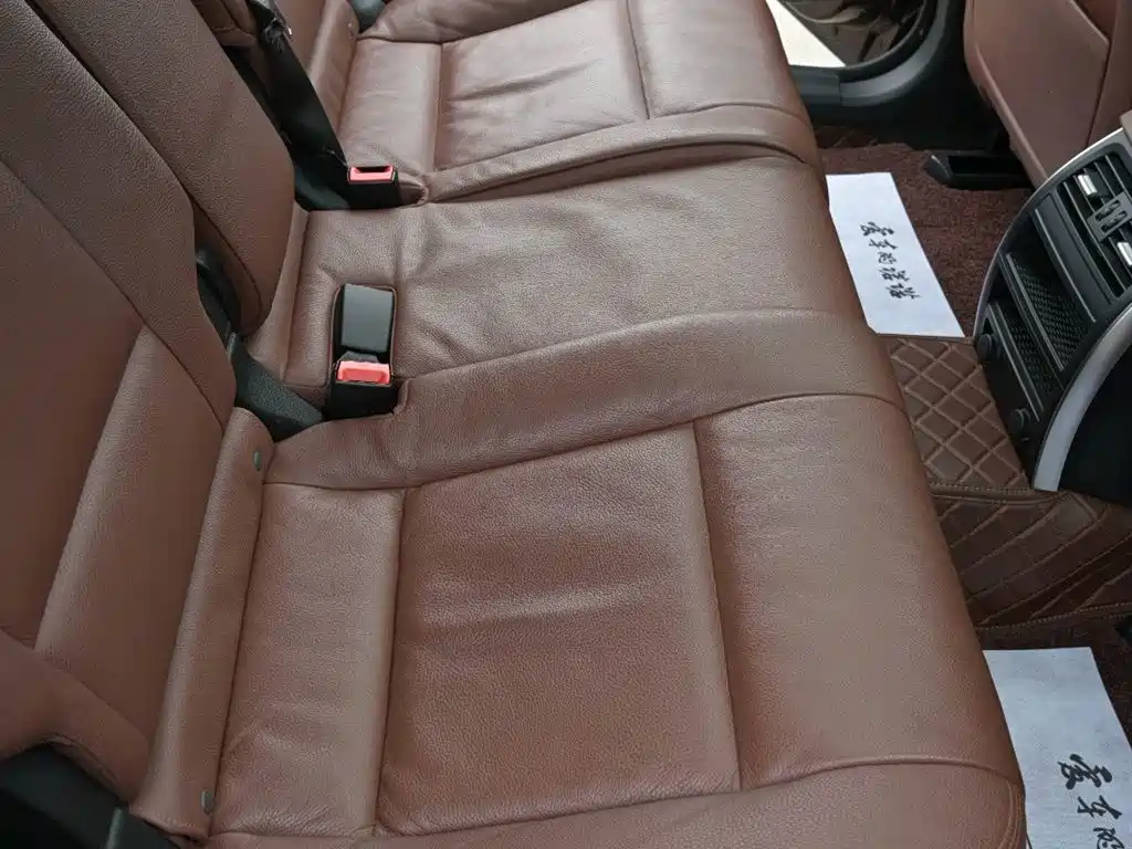 BMW 5 Series GT 2017 528i Leading Model фото 23