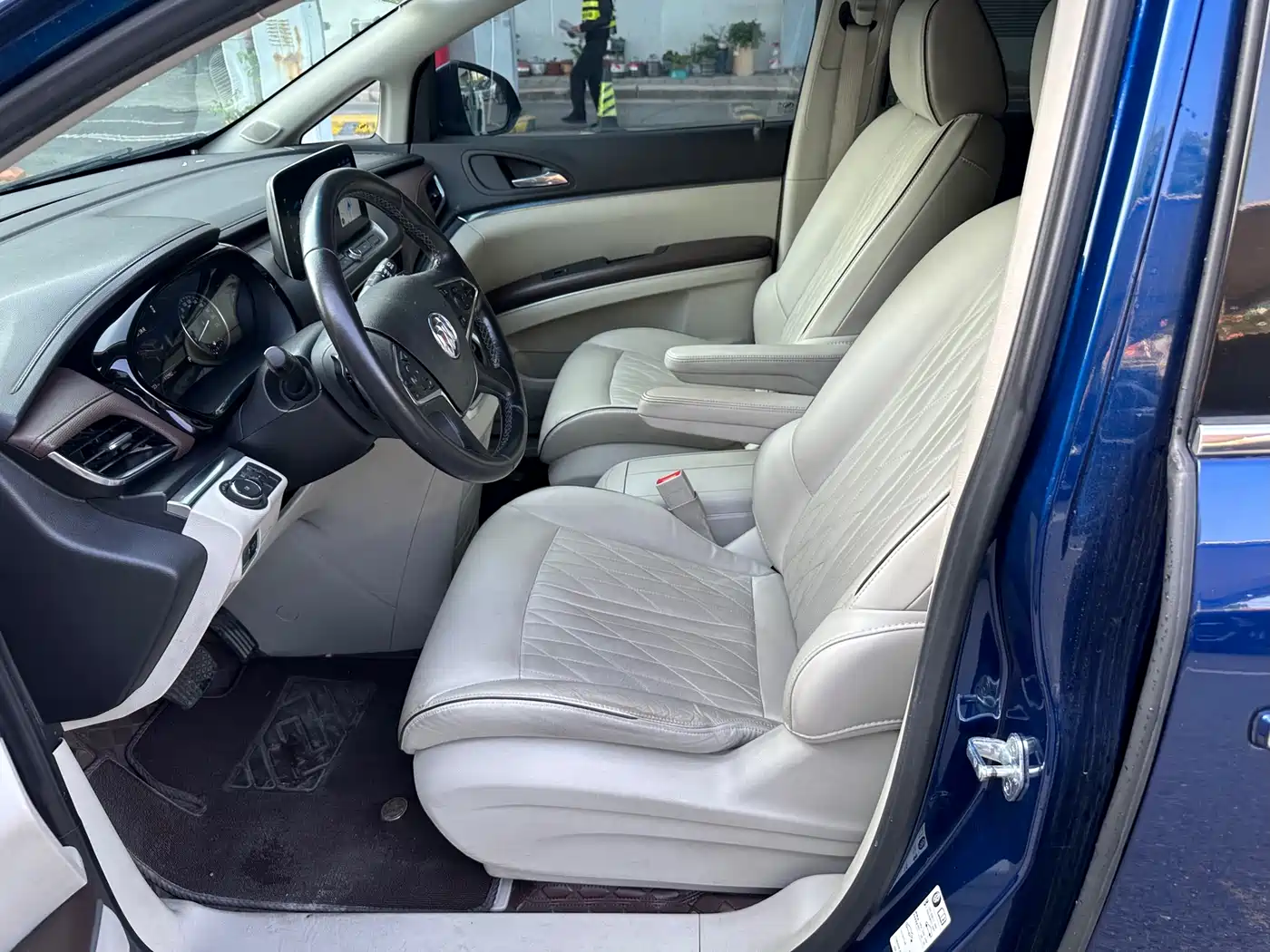 Buick GL8 2023 Land Business Class 652T Luxury фото 4