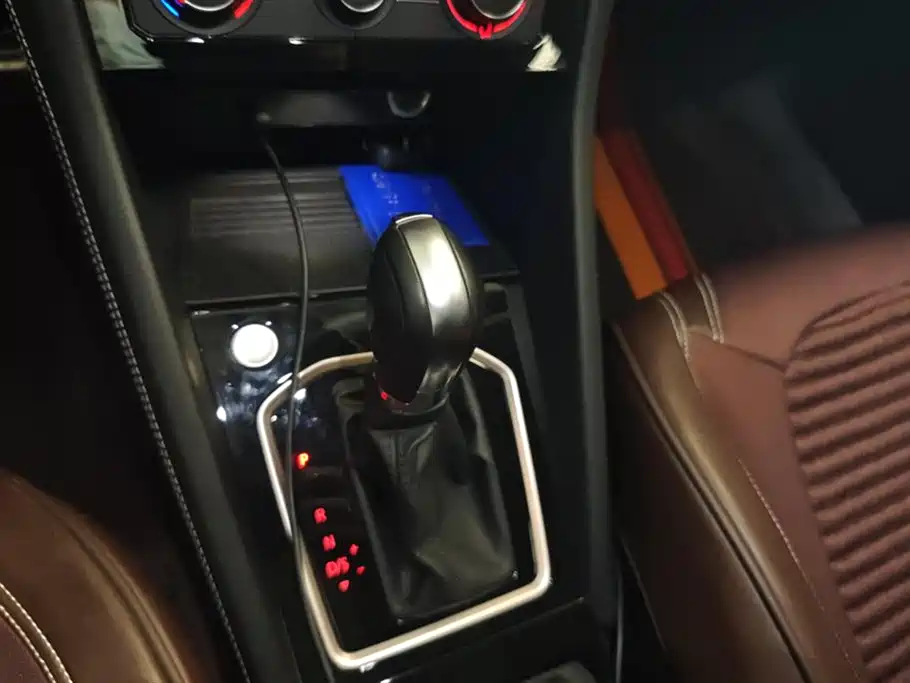 JETTA VS7