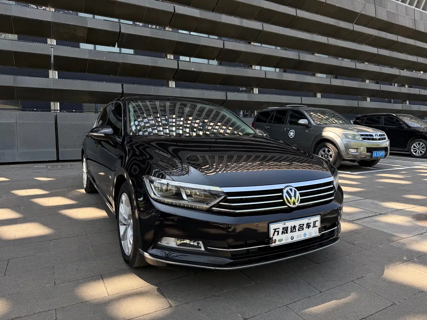 Volkswagen Magotan 2018 Facelift 330TSI DSG Luxury фото 3
