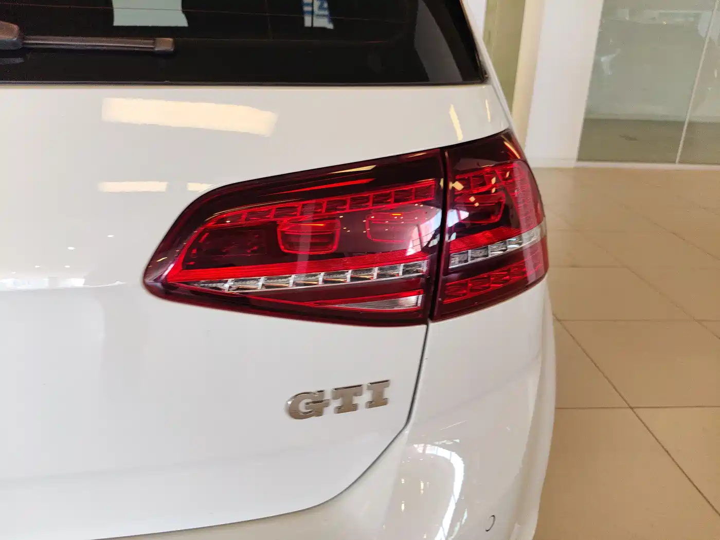 Volkswagen Golf GTI 2016 2.0TSI GTI фото 31