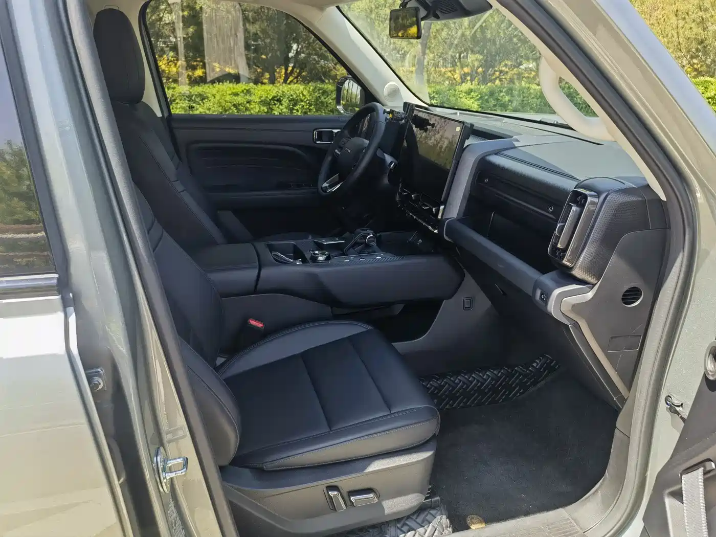 Haval Meng Long NEV 2023 Model Hi4 145 Explorer Edition фото 8