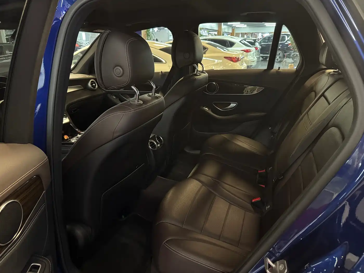 Mercedes-Benz GLC 2018 GLC 260 4MATIC Luxury фото 4