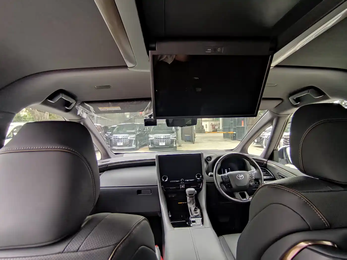 Toyota Alphard 2024 Hybrid 2.5L Ultimate Enjoyment Edition фото 7