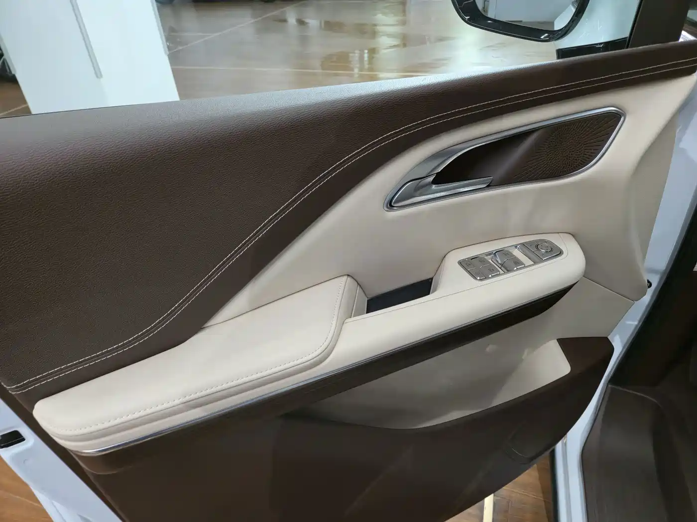 Besturn M9 2024 2023 2.0T Exclusive