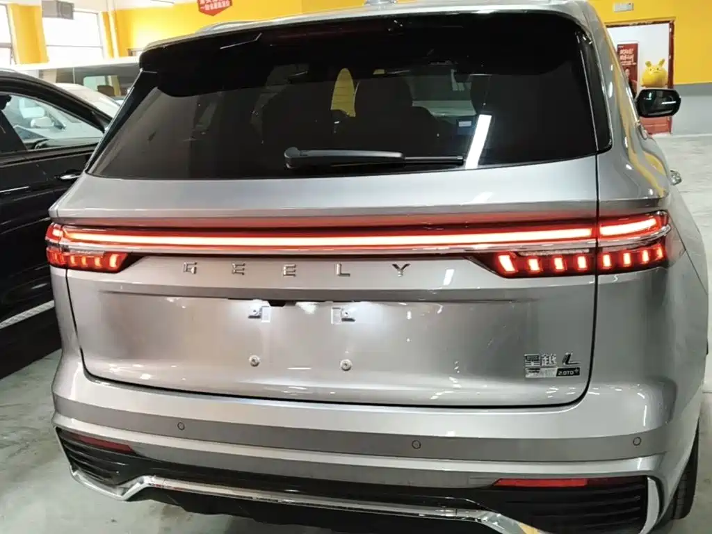 Фото 6 - Geely Monjaro