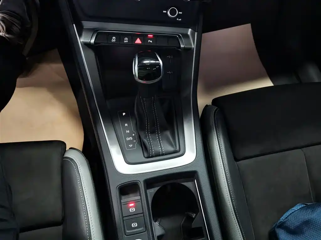 Audi Q3 2022 35 TFSI Progressive Dynamic фото 10