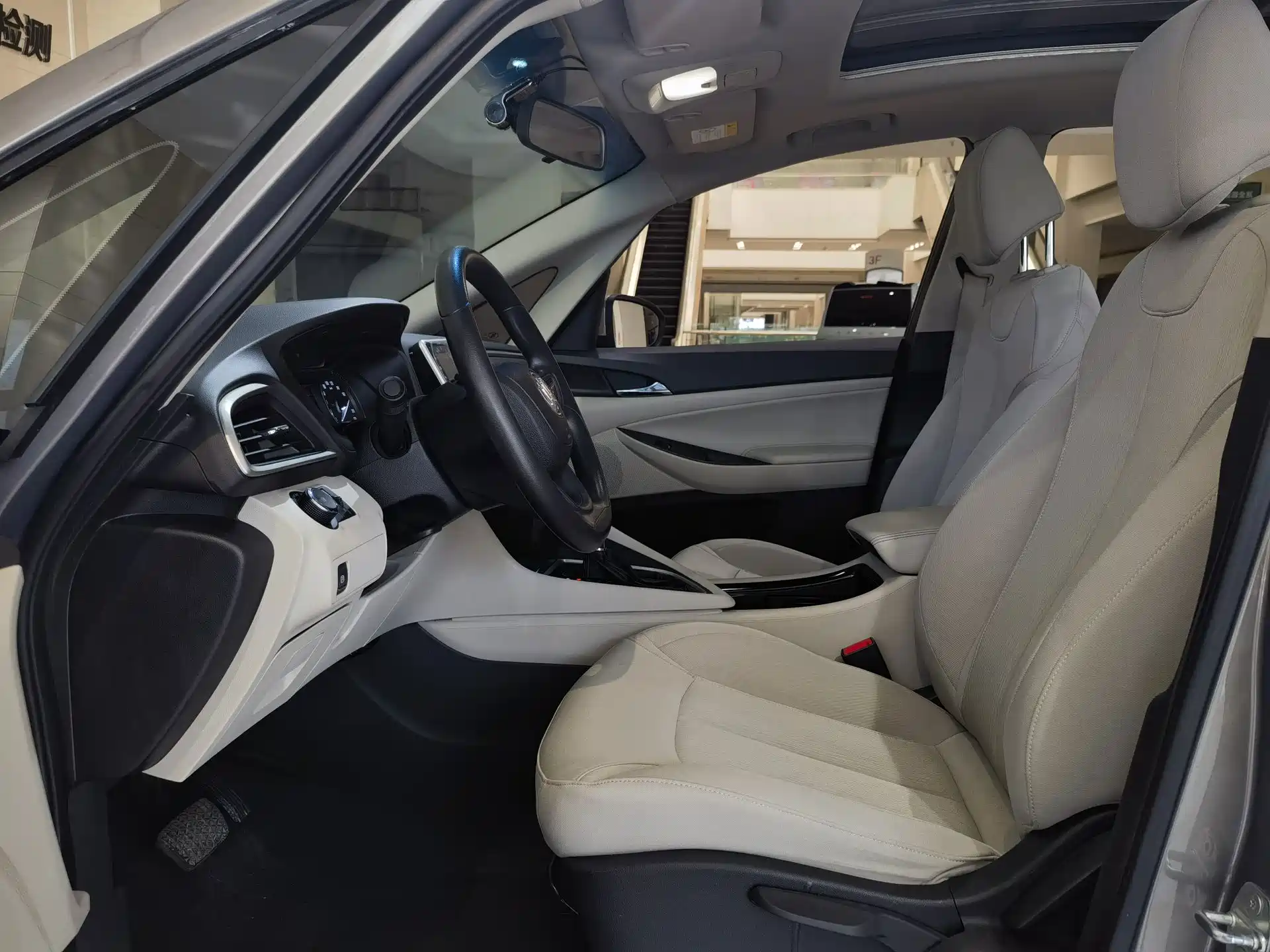 Фото 4 - Buick GL6