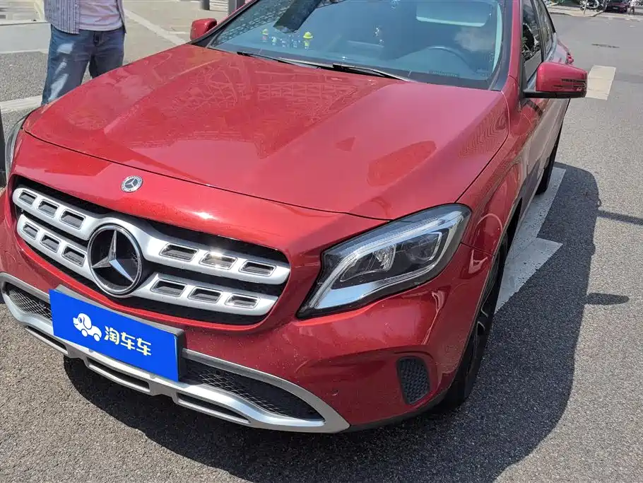 Mercedes-Benz GLA 2018 GLA 200 Fashion