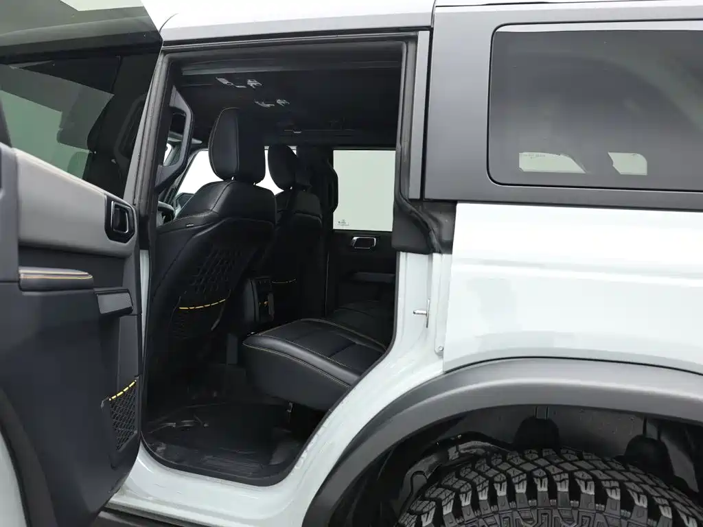 Ford Bronco 2025 2024 2.3T Badlands