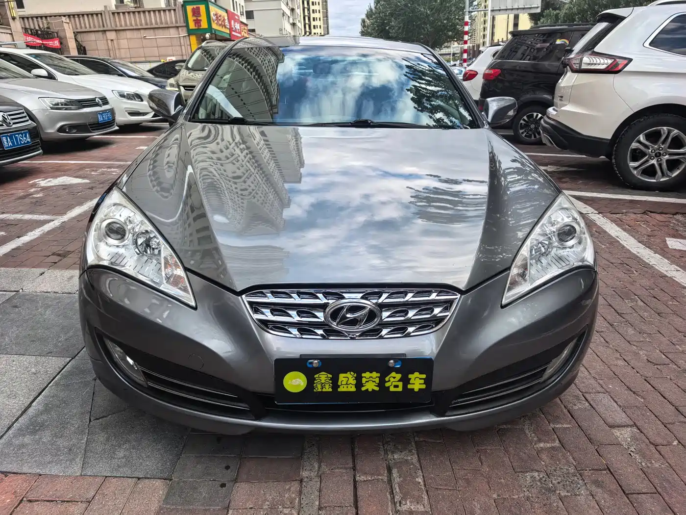 Hyundai Genesis Coupe 2009 2.0T Automatic Elegant Edition фото 2