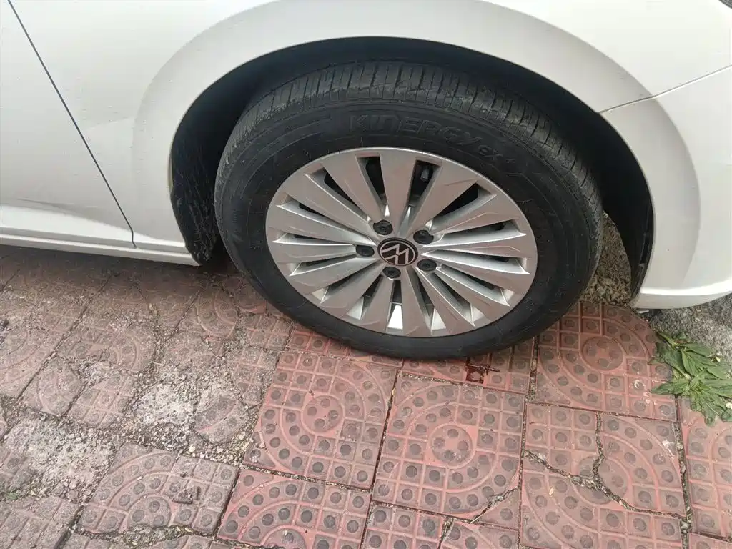 Volkswagen Lavida 2021 1.5L Auto Comfort Edition фото 23