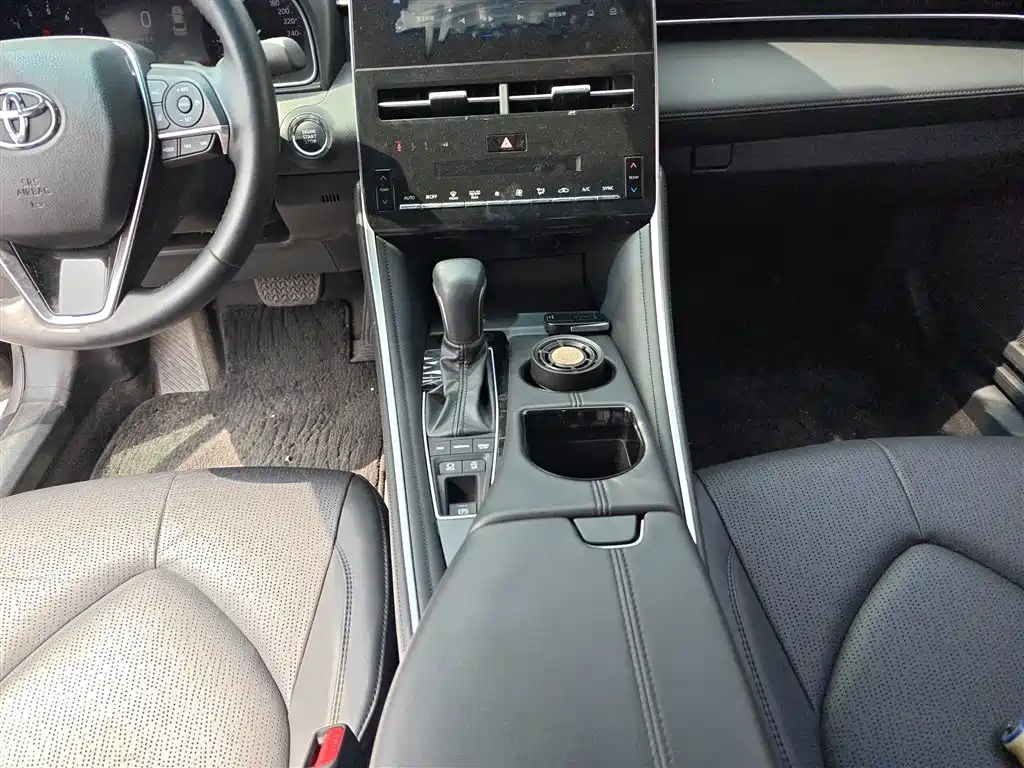 Toyota Avalon 2023 2.5L Luxury Edition фото 10