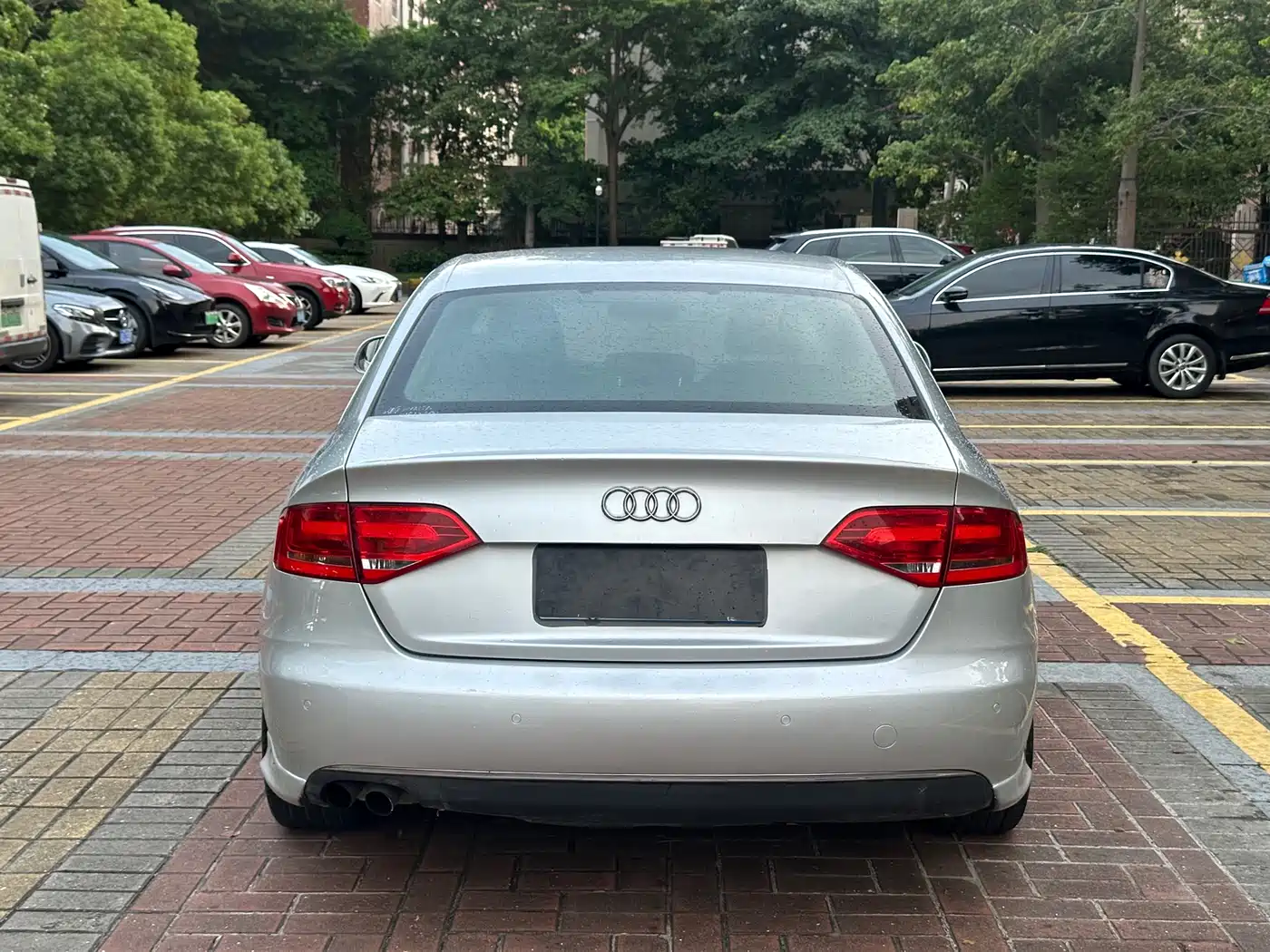 Audi A4L 2010 2.0 TFSI Comfort фото 7