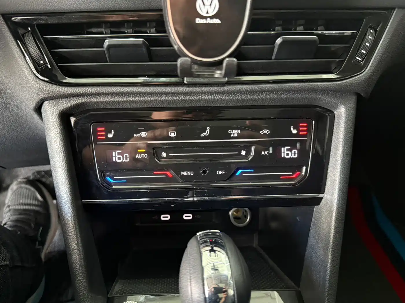 Volkswagen Tharu 2022 280TSI FWD Luxury Edition фото 12