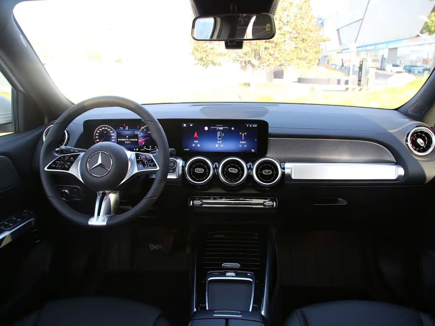 Фото 5 - Mercedes-Benz GLB