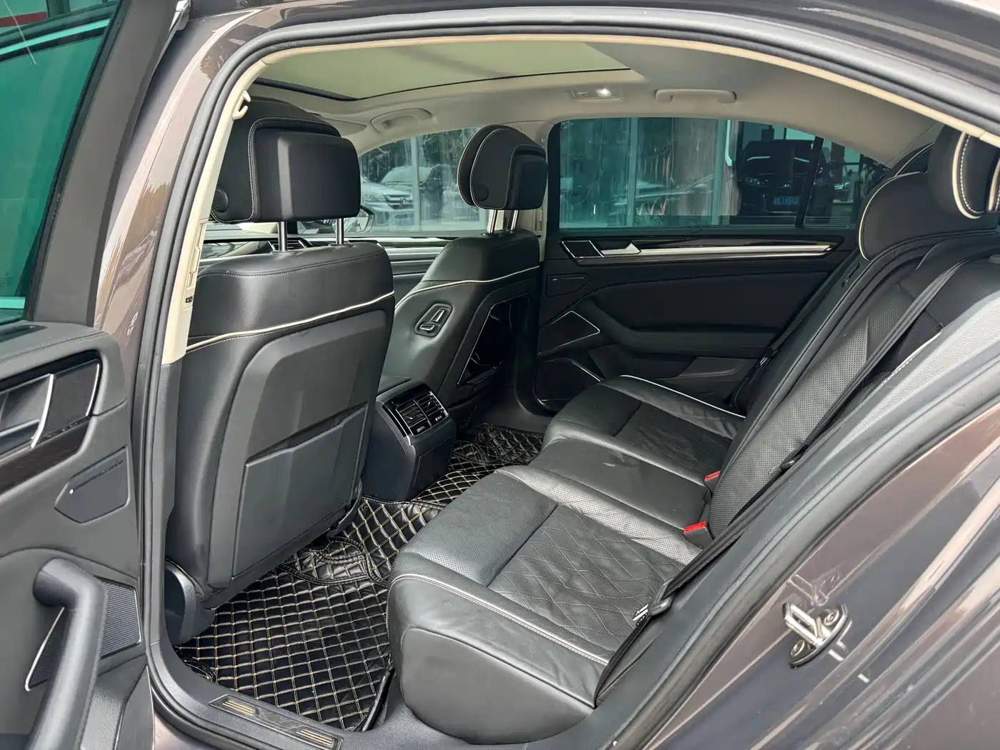 Volkswagen Phideon 2018 Facelift 380TSI FWD Flagship фото 9