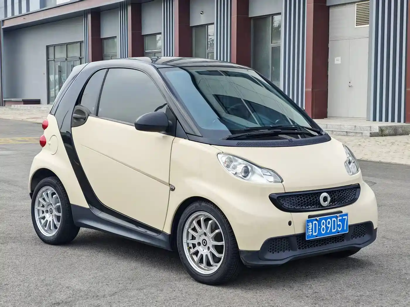 smart fortwo 2013 2012 1.0 MHD Hardtop Standard
