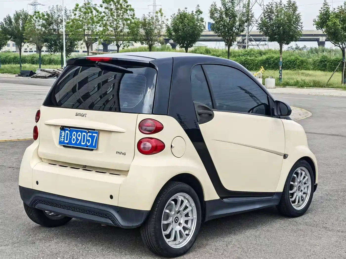 smart fortwo 2013 2012 1.0 MHD Hardtop Standard