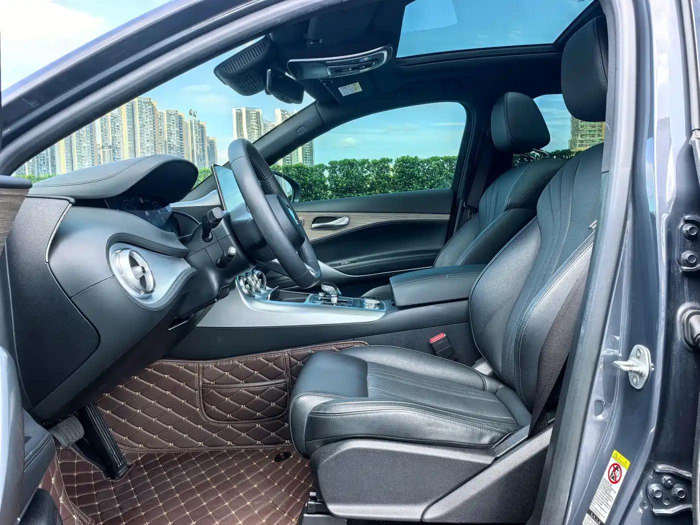 Denza X 2020 PHEV Classic Edition фото 6