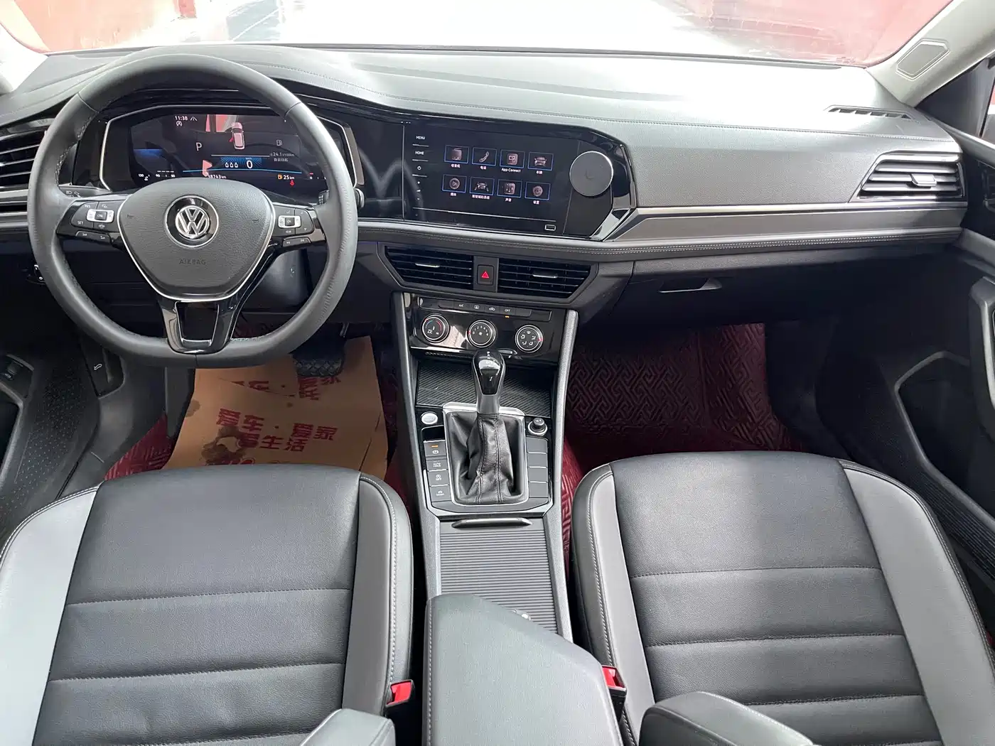 VOLKSWAGEN SAGITAR