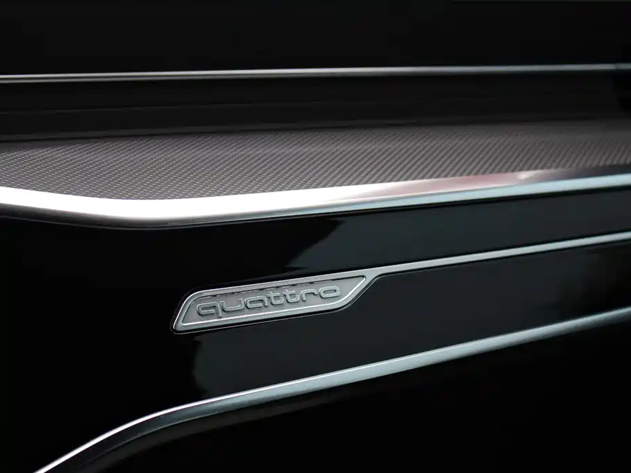 Audi A6L New Energy 2020 55 TFSI e quattro фото 10