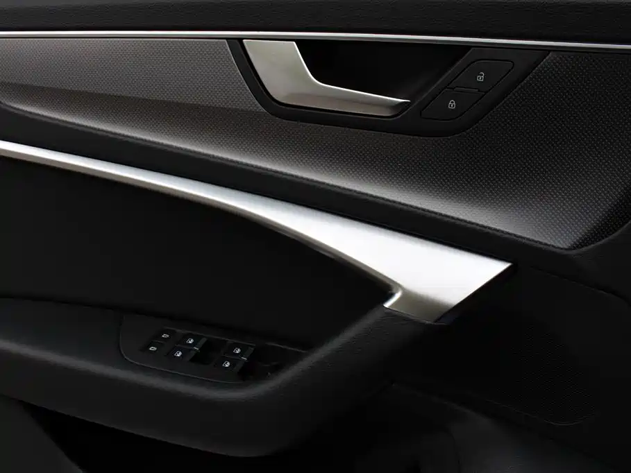 Audi A6L New Energy 2020 55 TFSI e quattro фото 7