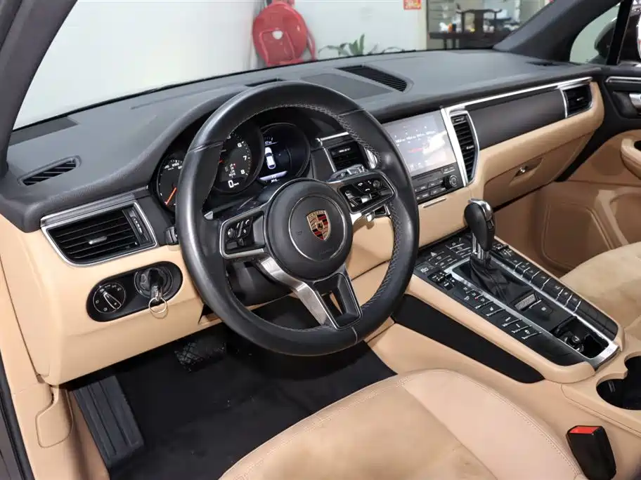Porsche Macan 2017 Macan 2.0T фото 9