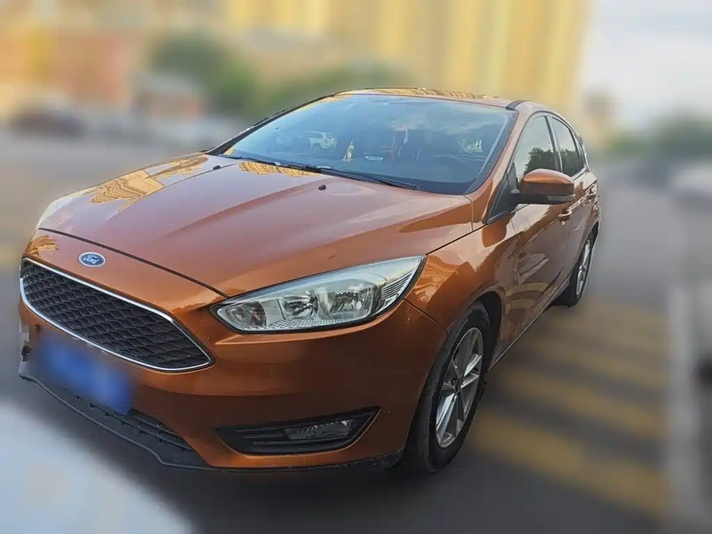 Фото 2 - Ford Focus
