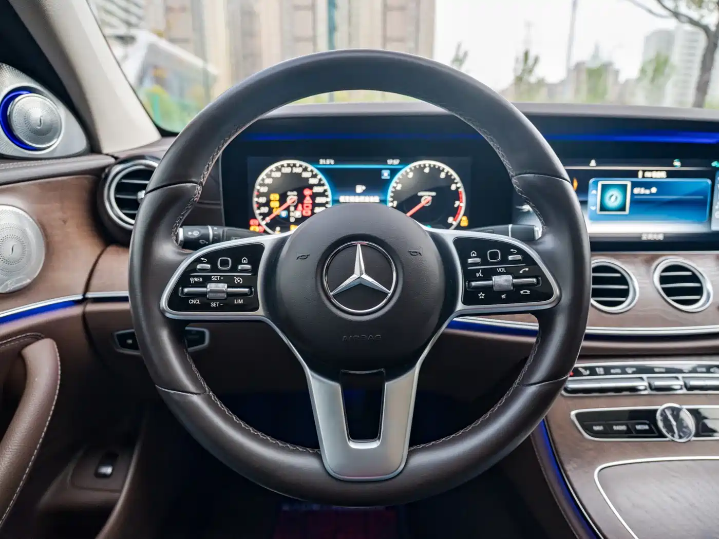 Mercedes-Benz E-Class 2019 E 260 L фото 13