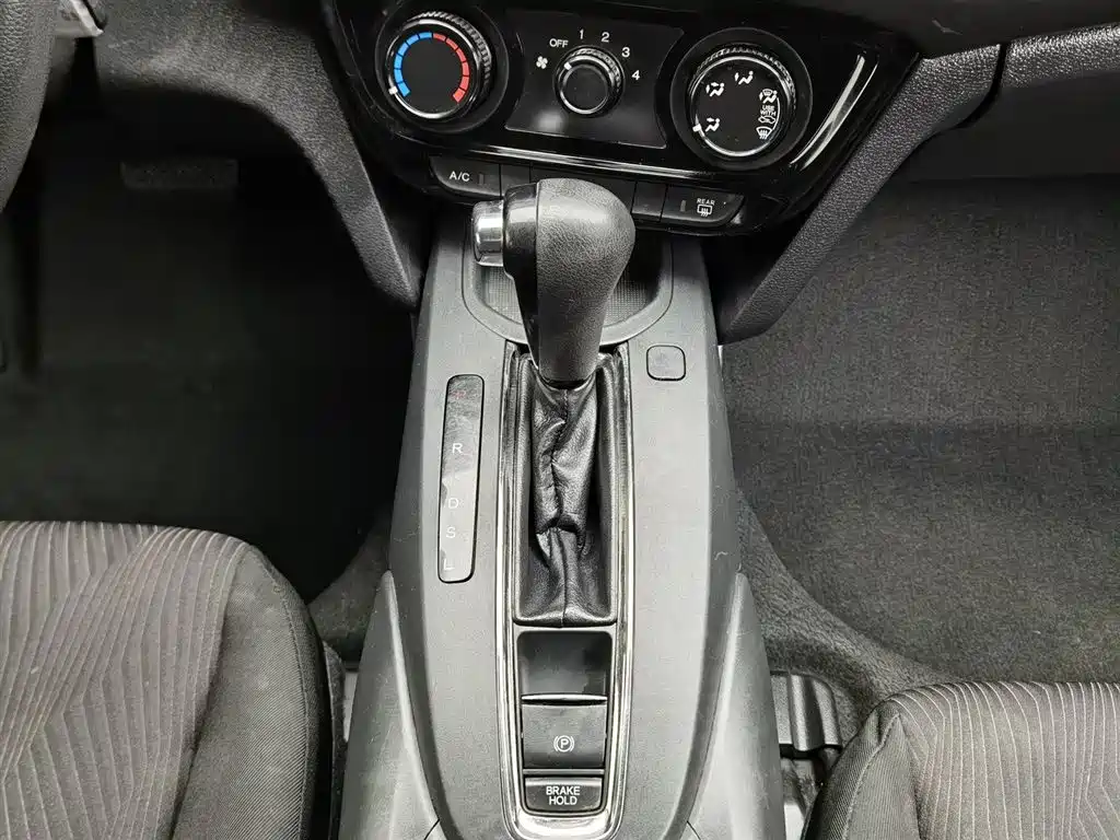Honda XR-V 2015 1.5L LXi CVT Classic Edition фото 13